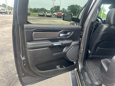 2022 RAM 1500 Laramie Crew Cab 4x4 5'7" Box