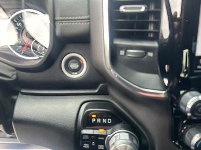 2022 RAM 1500 Laramie Crew Cab 4x4 5'7" Box