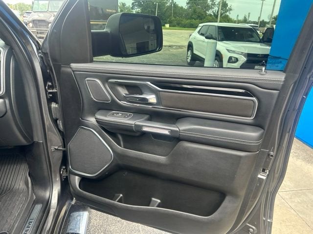 2022 RAM 1500 Laramie Crew Cab 4x4 5'7" Box