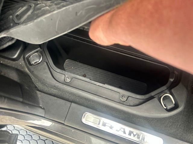 2022 RAM 1500 Laramie Crew Cab 4x4 5'7" Box