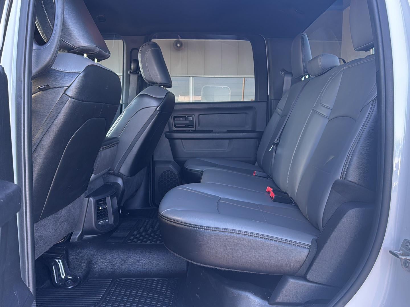 2022 RAM 2500 Tradesman Crew Cab 4x4 6'4" Box