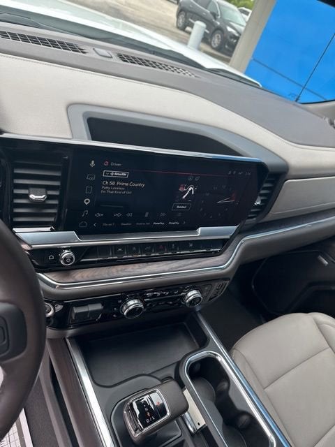 2025 GMC Sierra 1500 SLT