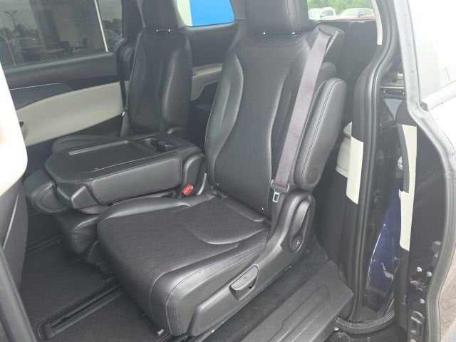 2024 Kia Carnival MPV LX Seat Package