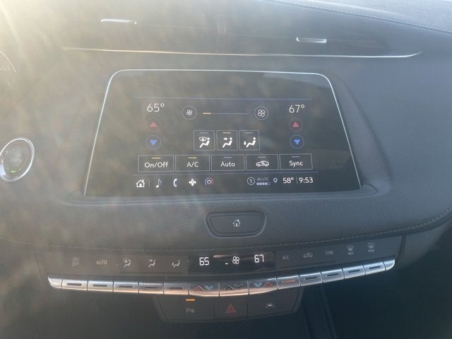 2023 Cadillac XT4 Premium Luxury