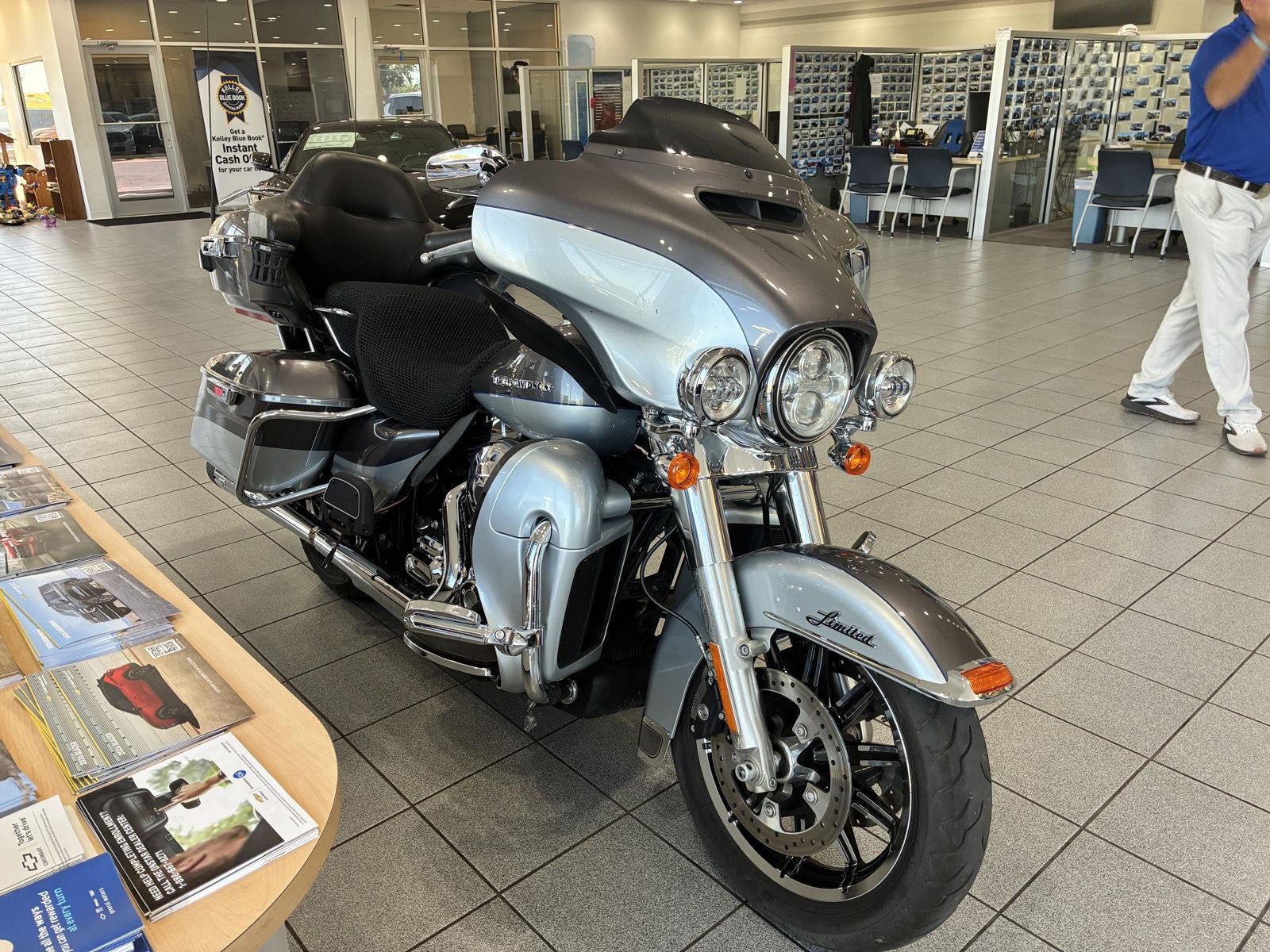 2014 HARLEY-DAV FLHTK Base