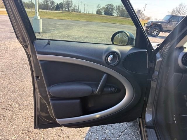 2012 MINI Cooper Countryman FWD 4dr