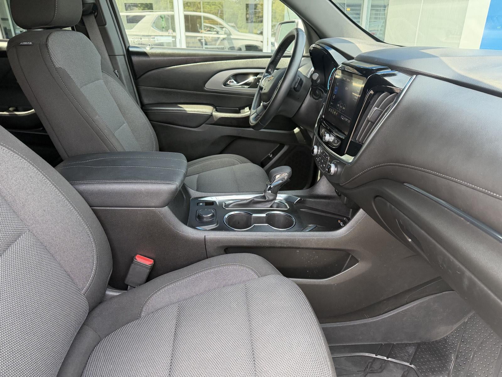 2023 Chevrolet Traverse Base
