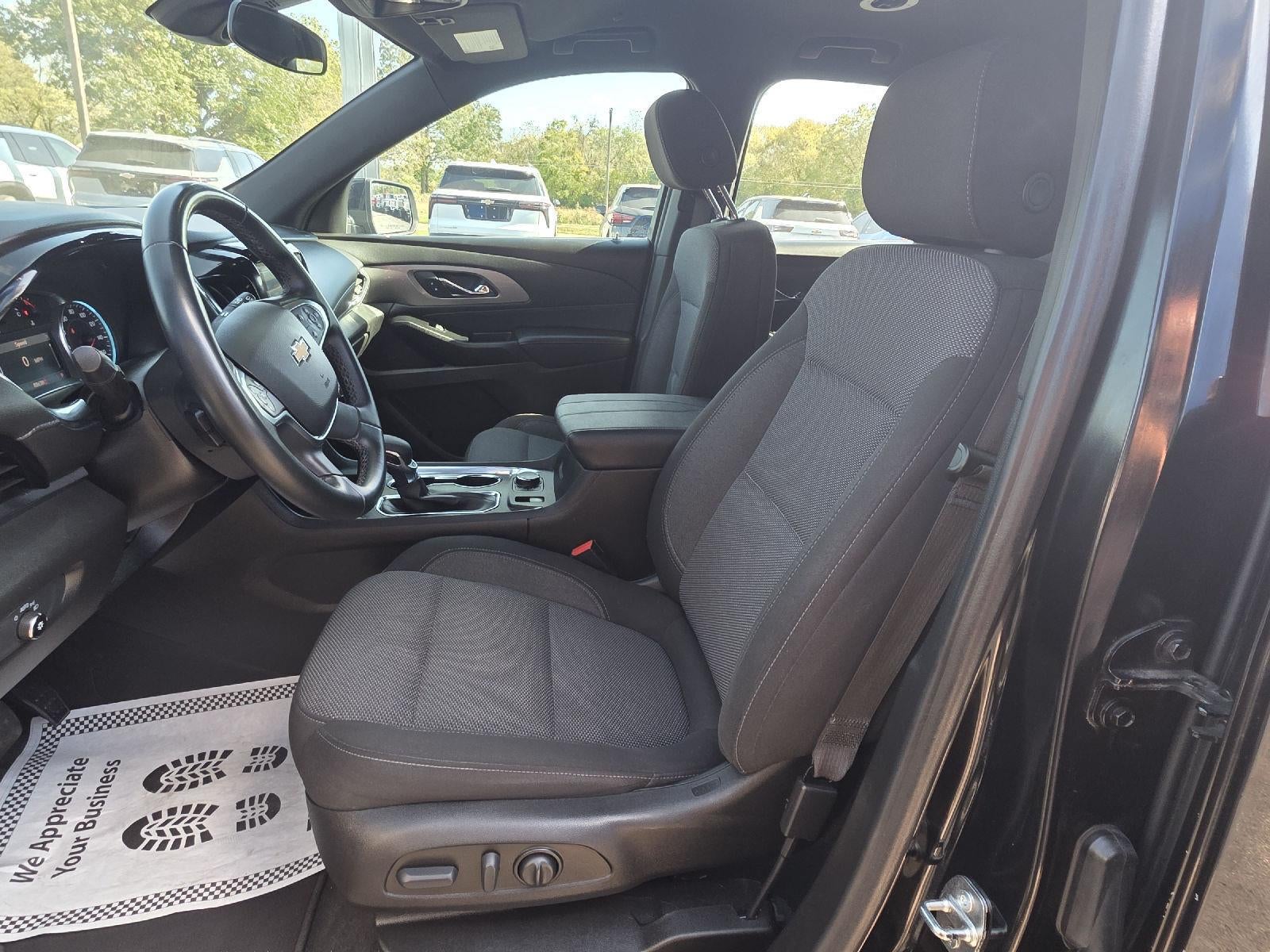 2023 Chevrolet Traverse Base