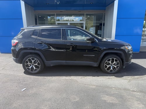 2025 Jeep Compass Base