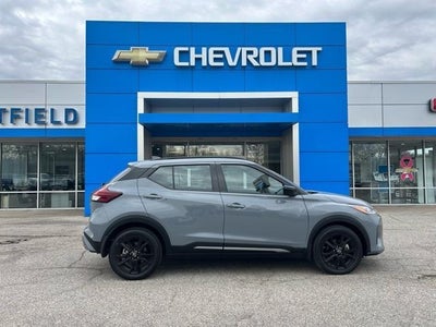 2023 Nissan Kicks SR