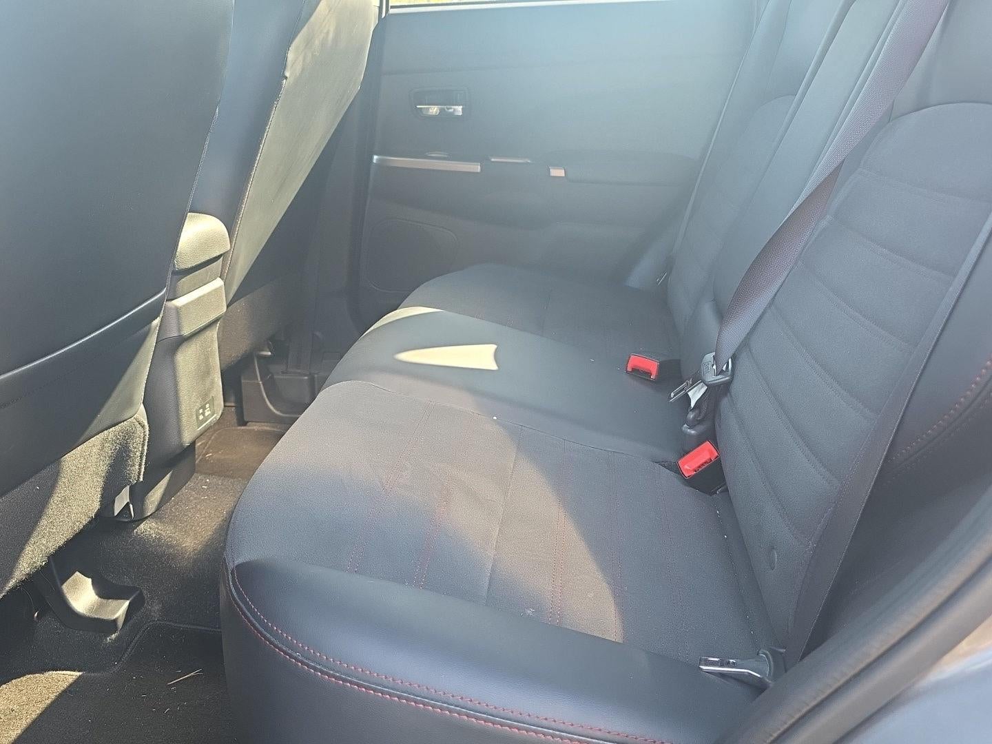 2025 Mitsubishi Outlander Sport Base