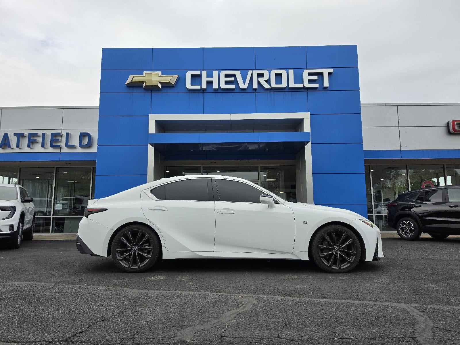 2022 Lexus IS 