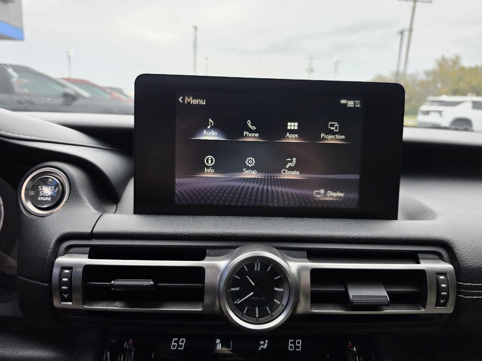 2022 Lexus IS 