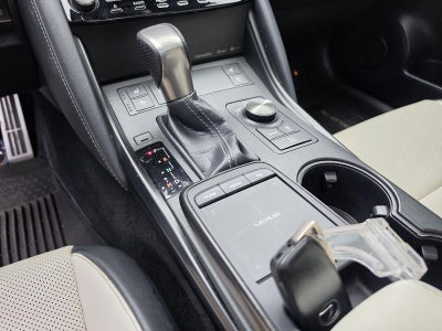 2022 Lexus IS 