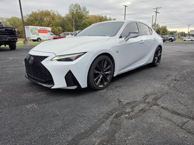 2022 Lexus IS 