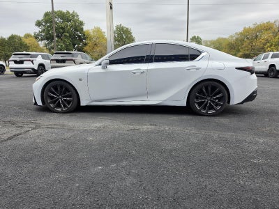 2022 Lexus IS 