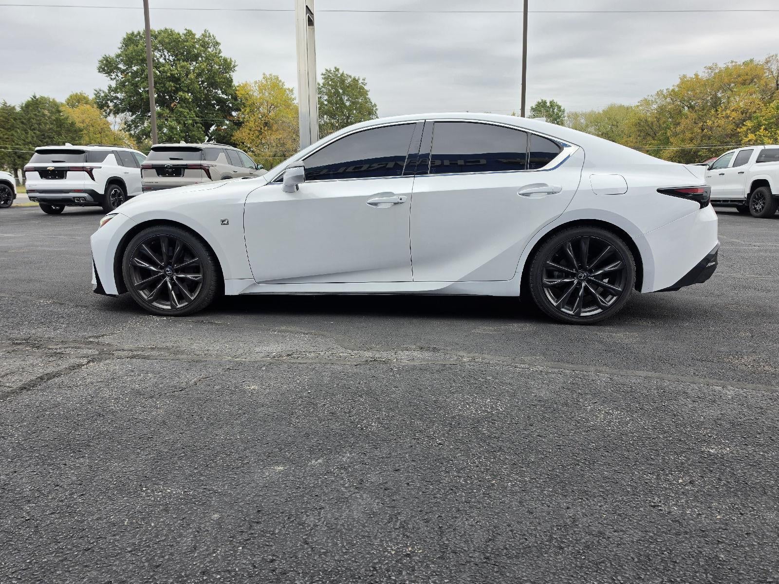 2022 Lexus IS 