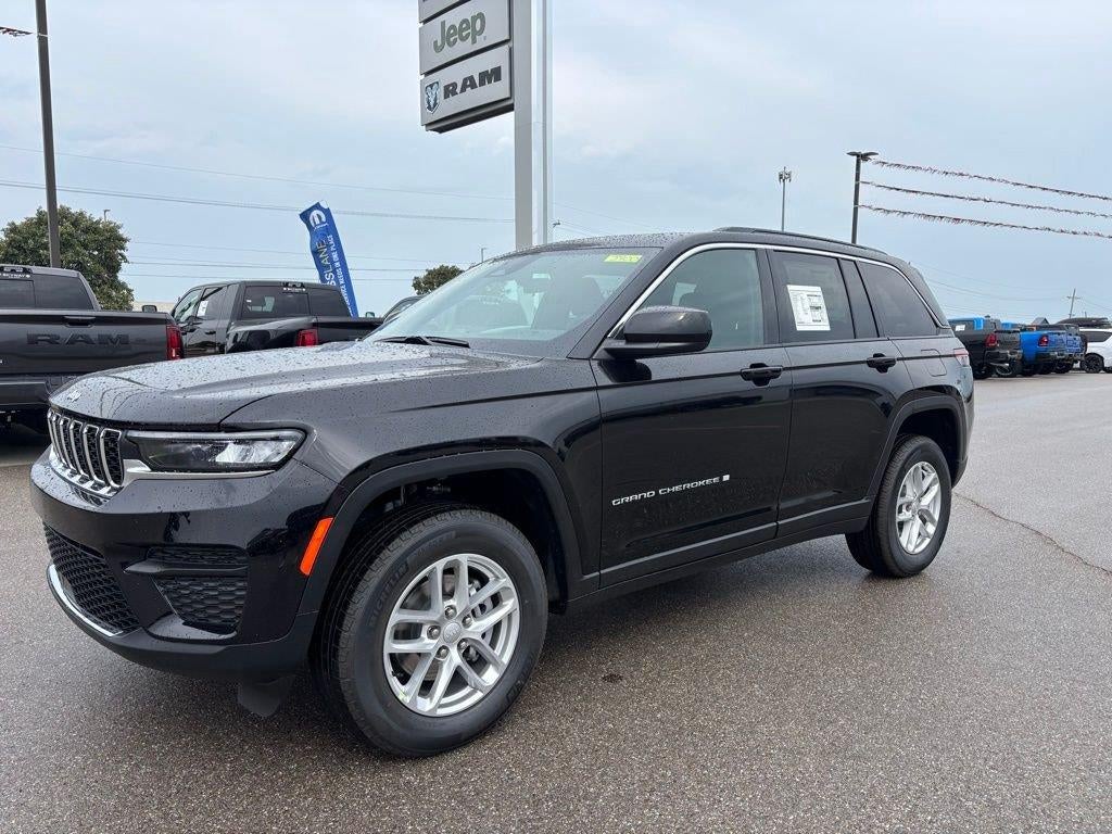 2025 Jeep Grand Cherokee Laredo X 4x4