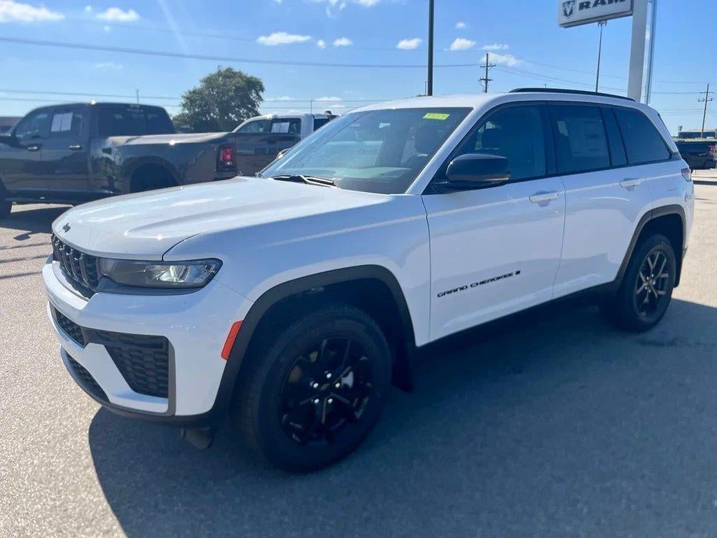 2026 Jeep Grand Cherokee Altitude 4x4