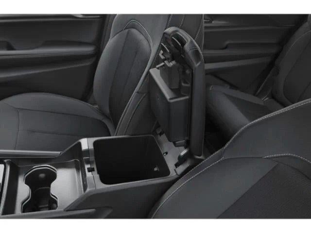 2027 Jeep Grand Cherokee Laredo Altitude