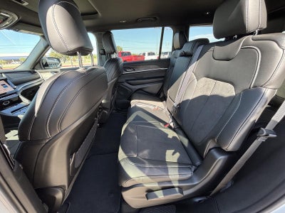 2027 Jeep Grand Cherokee GRAND CHEROKEE L LAREDO ALTITUDE 4X4