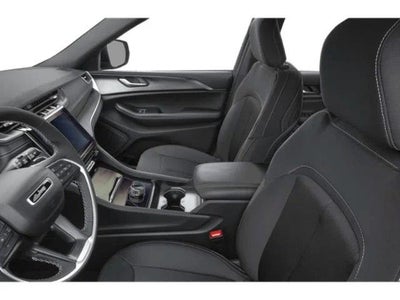 2027 Jeep Grand Cherokee Laredo Altitude