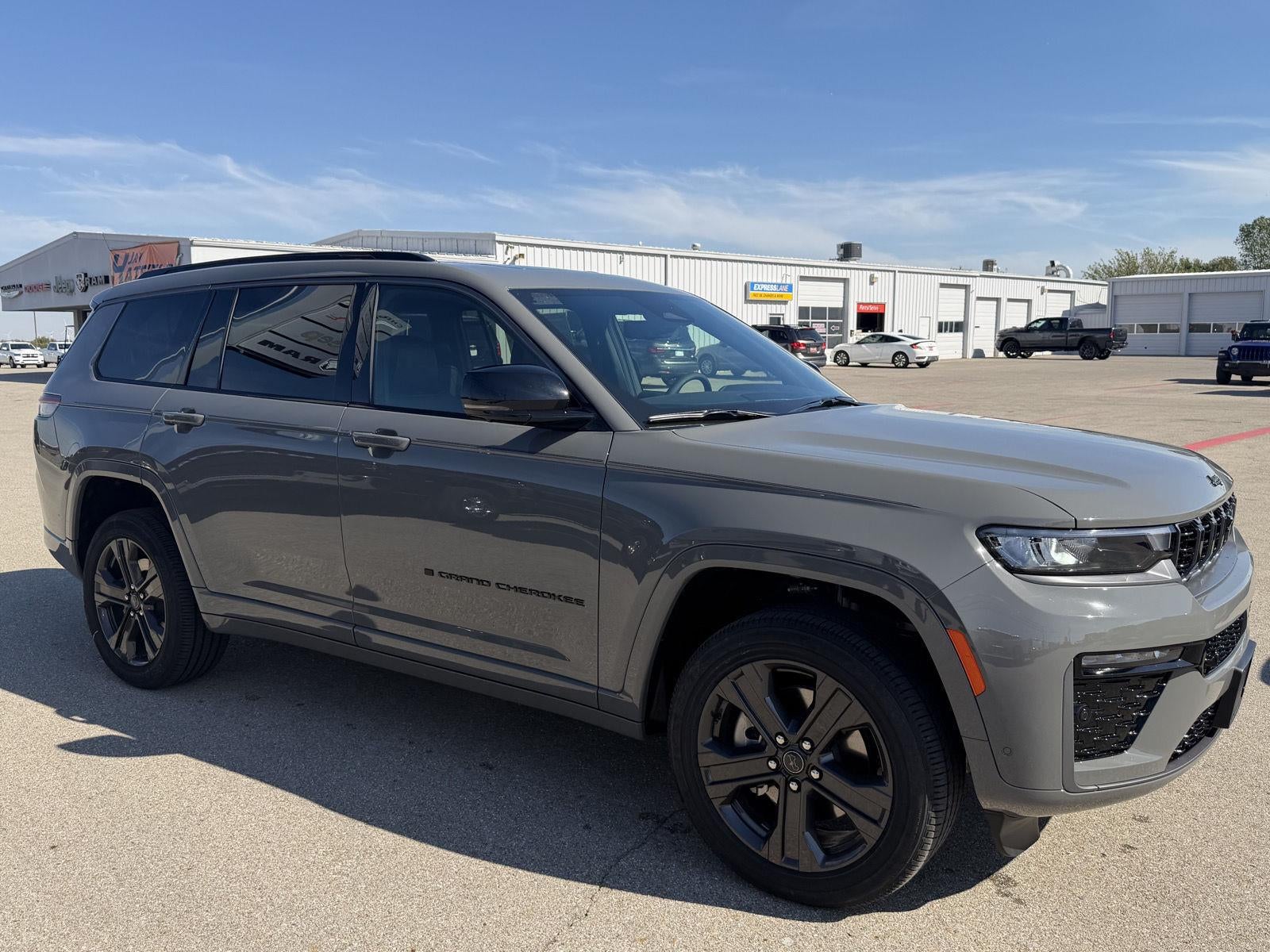 2027 Jeep Grand Cherokee GRAND CHEROKEE L LIMITED RESERVE 4X4
