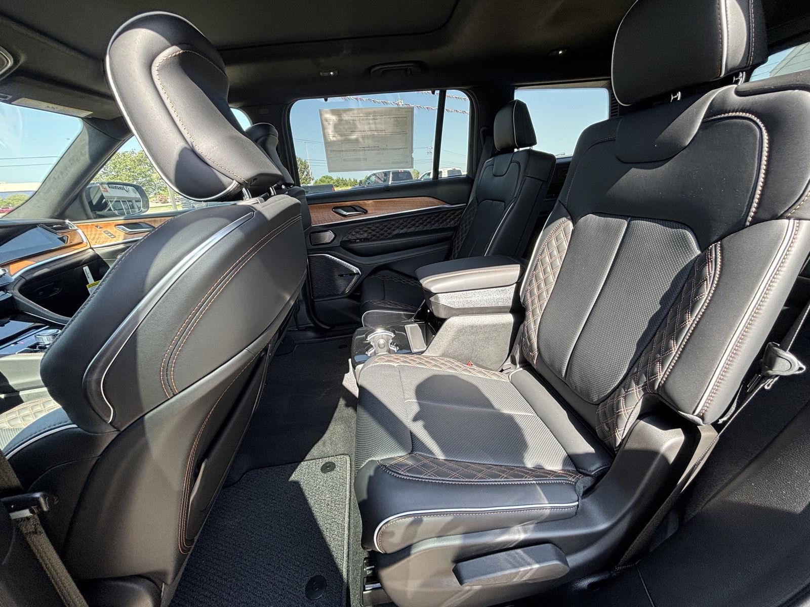 2026 Jeep Grand Cherokee GRAND CHEROKEE L SUMMIT 4X4