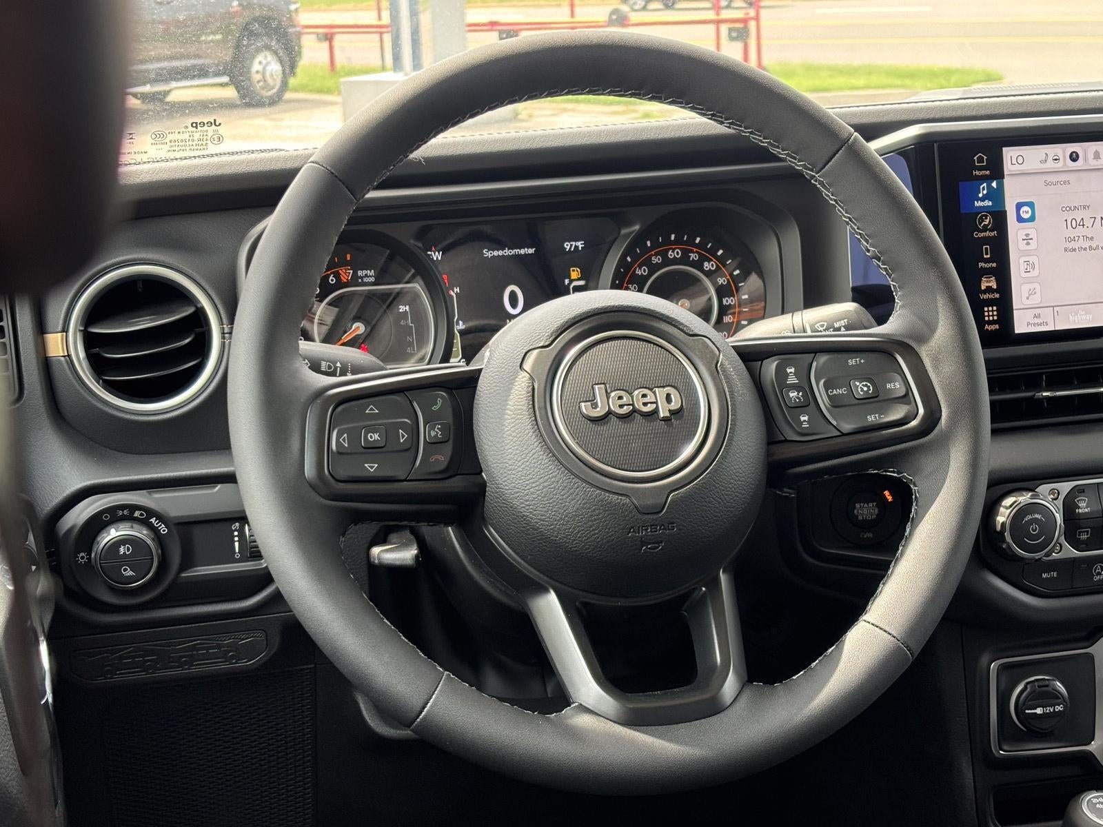 2026 Jeep Gladiator GLADIATOR SAHARA 4X4