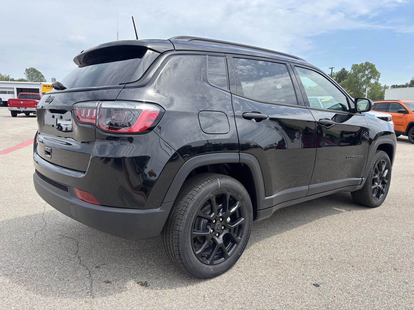 2026 Jeep Compass Latitude Altitude