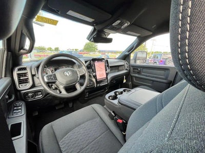 2026 RAM 2500 Black Express Crew Cab 4x4 6'4' Box