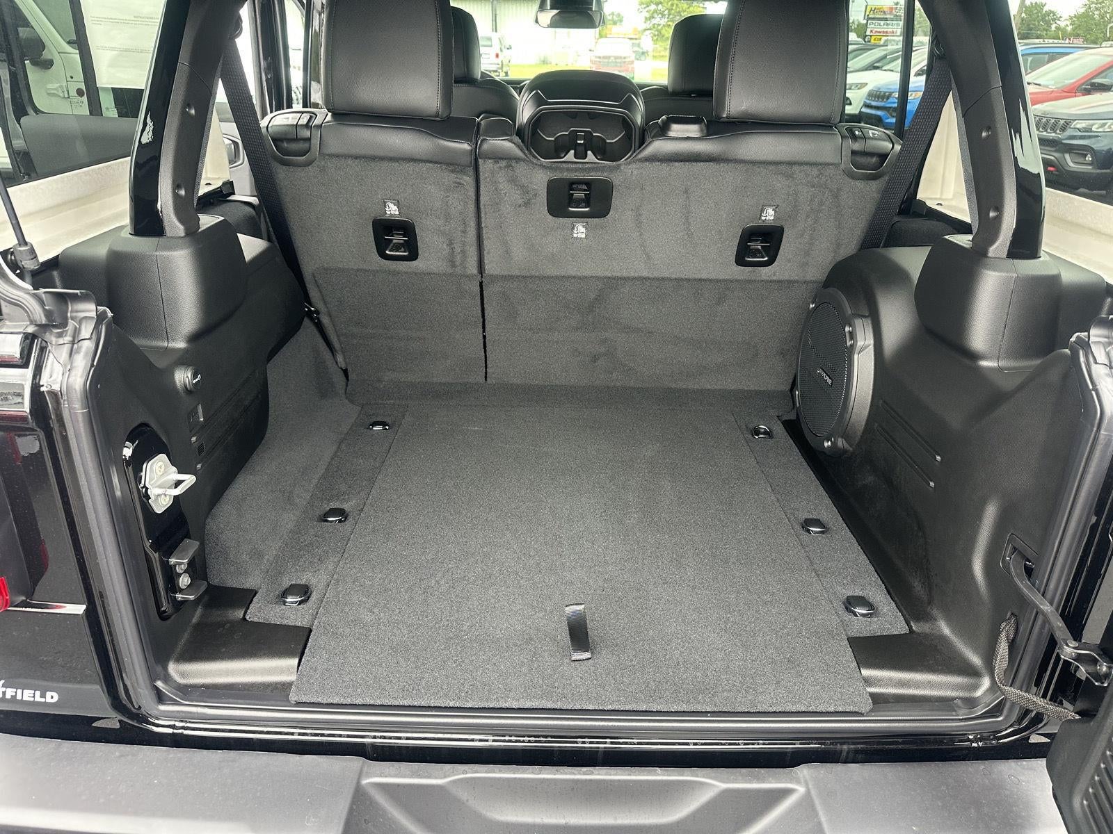 2027 Jeep Wrangler WRANGLER 4-DOOR SAHARA