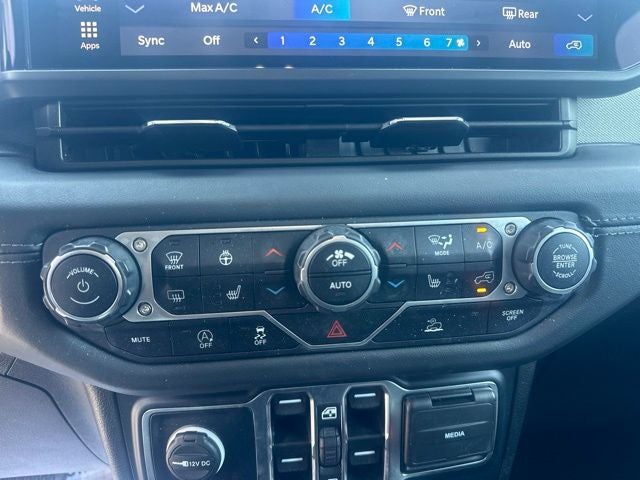 2024 Jeep Wrangler 4-Door Sahara 4x4