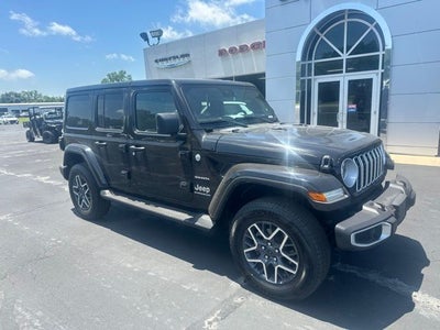 2024 Jeep Wrangler 4-Door Sahara 4x4