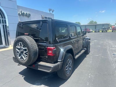2024 Jeep Wrangler 4-Door Sahara 4x4