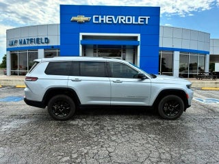 2023 Jeep Grand Cherokee L Laredo 4x2