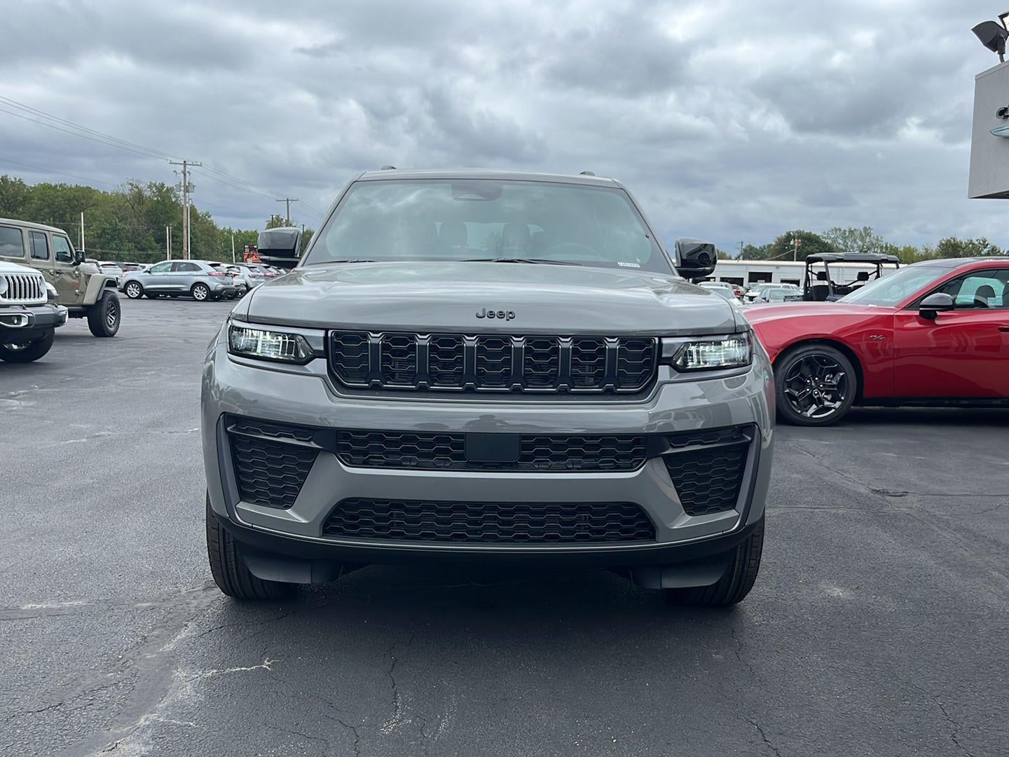 2027 Jeep Grand Cherokee GRAND CHEROKEE L LAREDO ALTITUDE 4X4