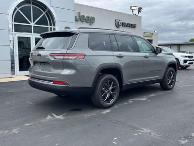 2027 Jeep Grand Cherokee GRAND CHEROKEE L LAREDO ALTITUDE 4X4