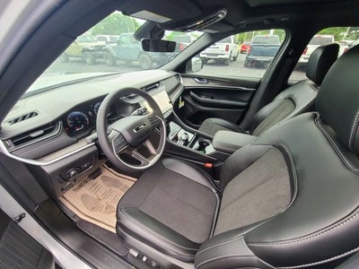 2026 Jeep Grand Cherokee GRAND CHEROKEE L LAREDO ALTITUDE 4X4