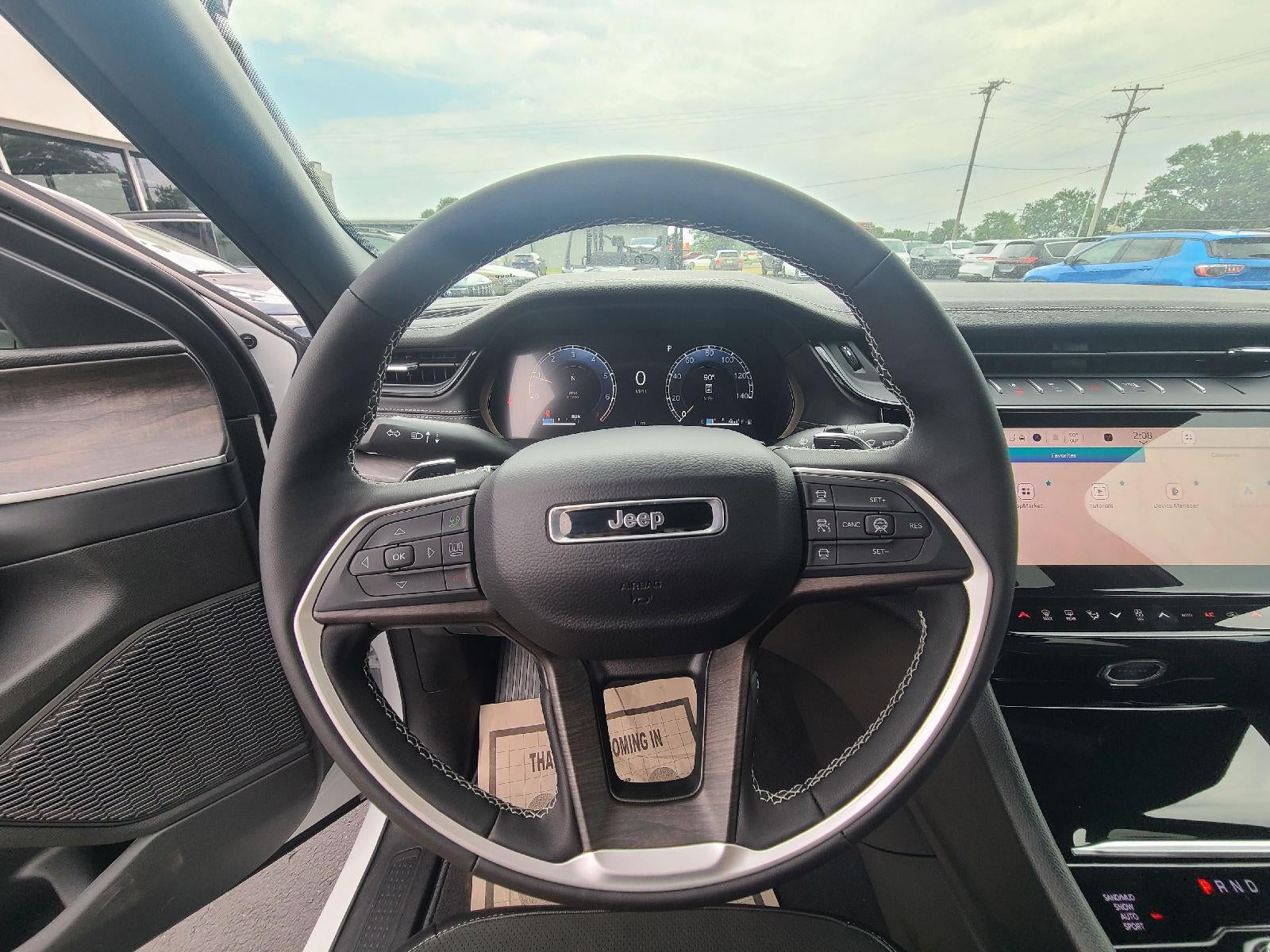 2026 Jeep Grand Cherokee GRAND CHEROKEE L LAREDO ALTITUDE 4X4