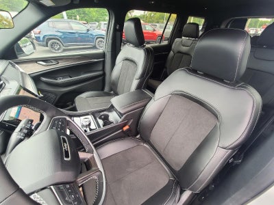 2026 Jeep Grand Cherokee GRAND CHEROKEE L LAREDO ALTITUDE 4X4