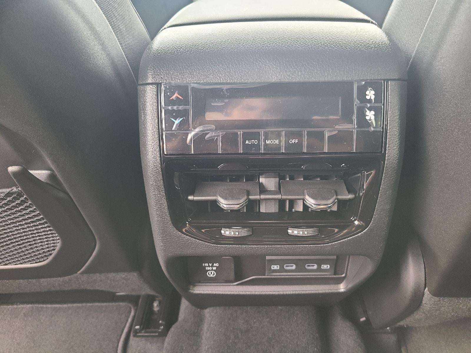 2026 Jeep Grand Cherokee GRAND CHEROKEE L LAREDO ALTITUDE 4X4