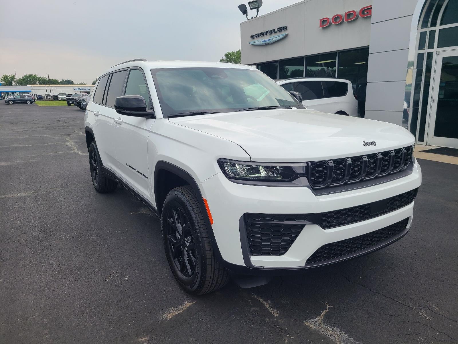 2026 Jeep Grand Cherokee GRAND CHEROKEE L LAREDO ALTITUDE 4X4