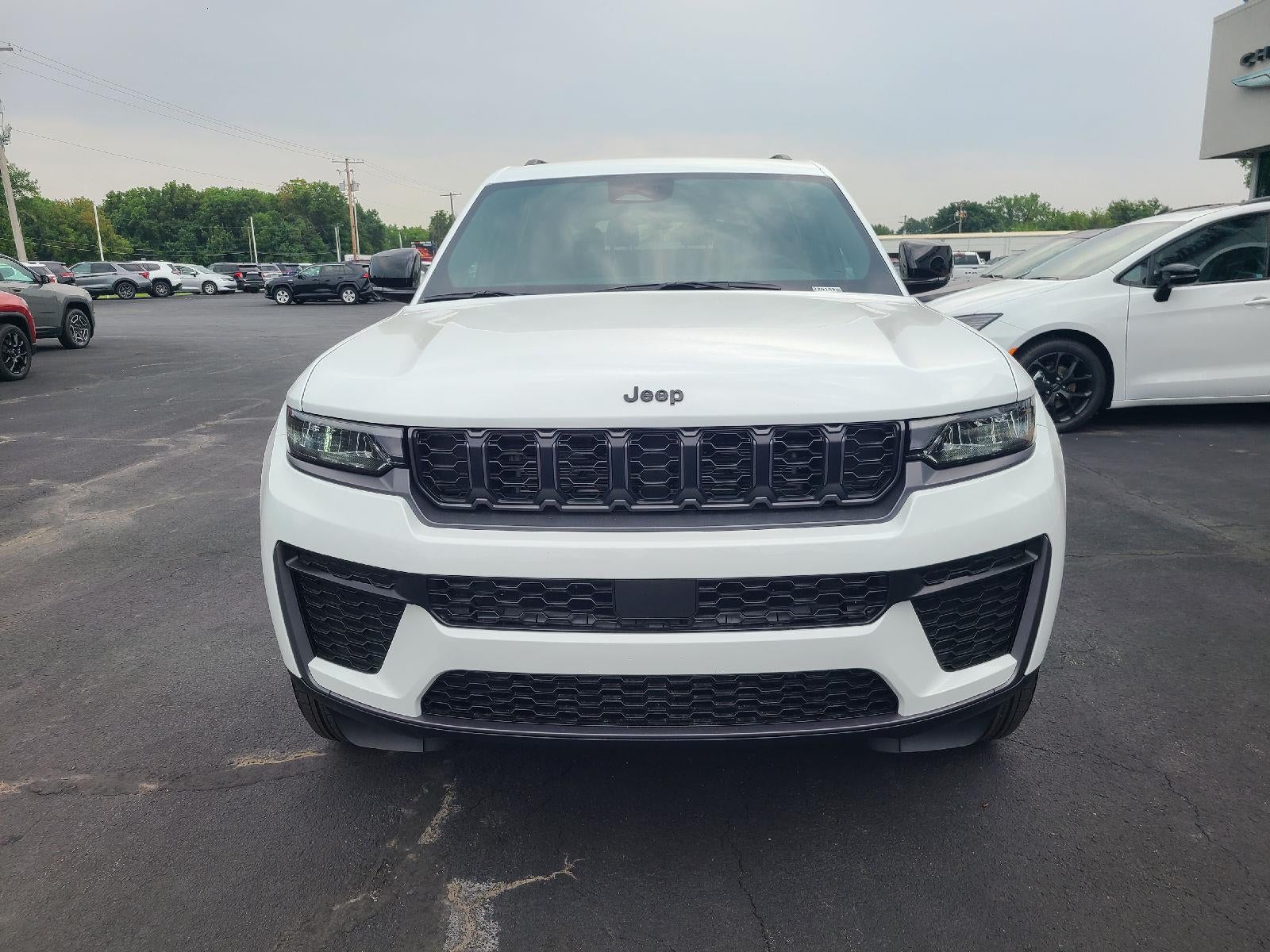2026 Jeep Grand Cherokee GRAND CHEROKEE L LAREDO ALTITUDE 4X4