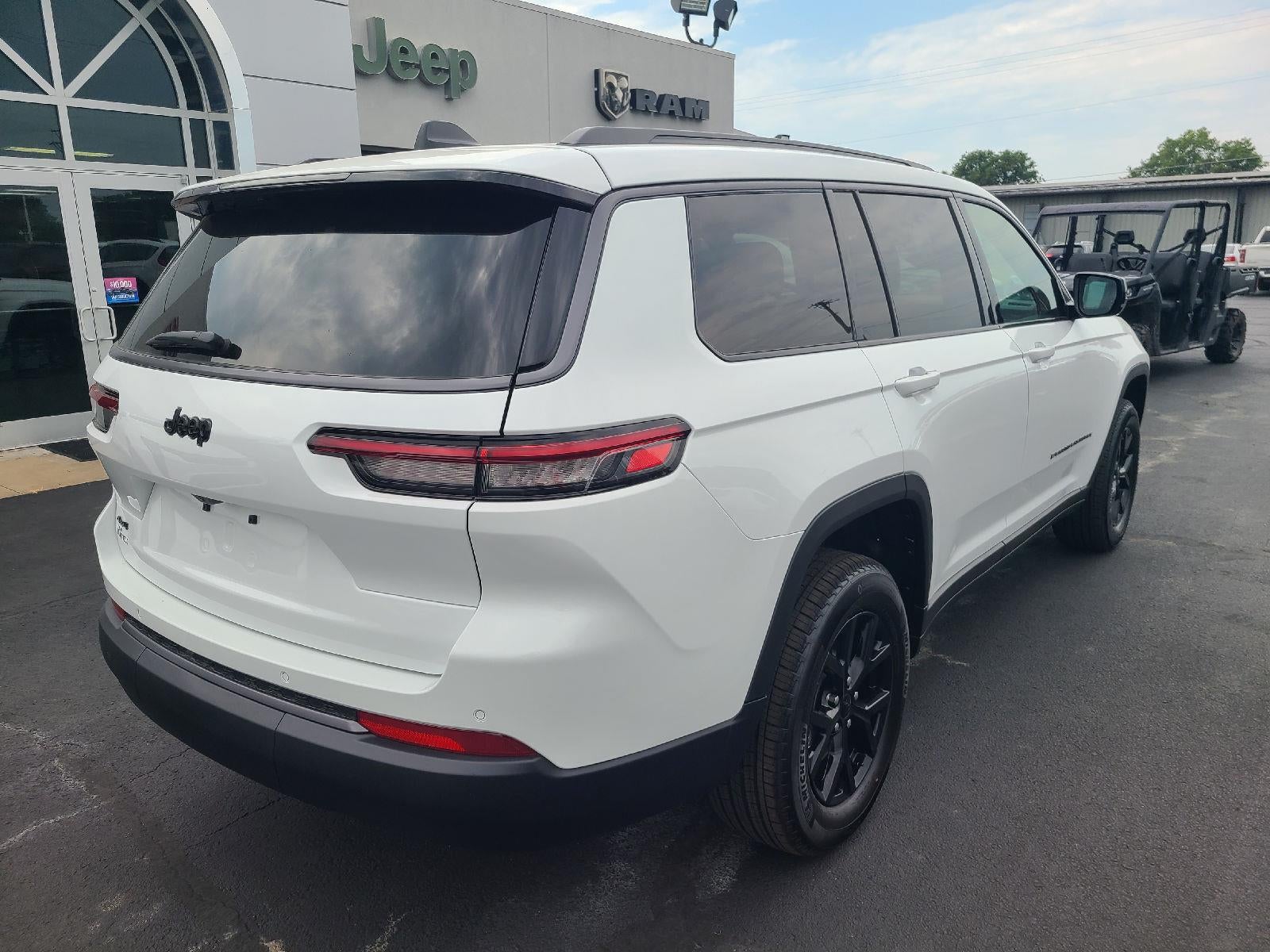 2026 Jeep Grand Cherokee GRAND CHEROKEE L LAREDO ALTITUDE 4X4