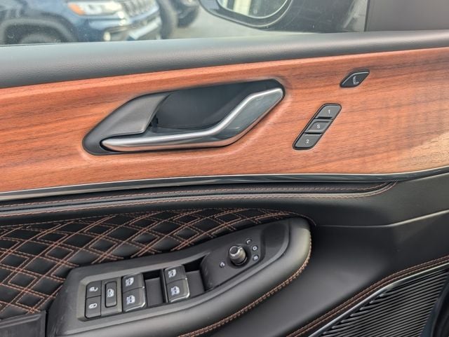 2026 Jeep Grand Cherokee GRAND CHEROKEE L SUMMIT 4X4