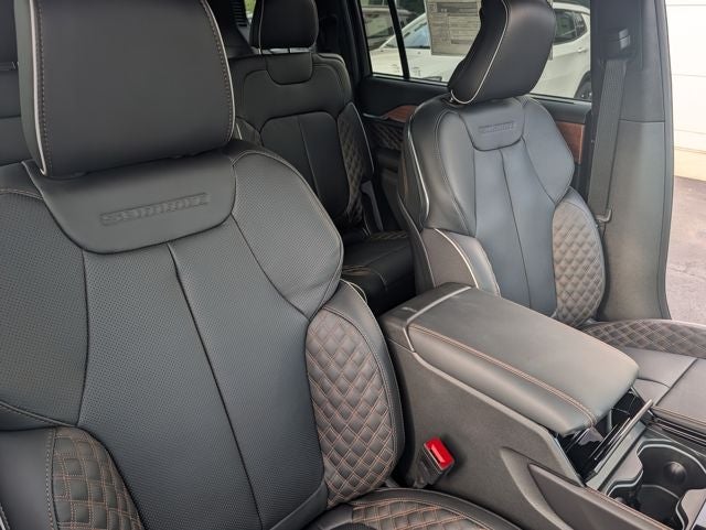 2026 Jeep Grand Cherokee GRAND CHEROKEE L SUMMIT 4X4