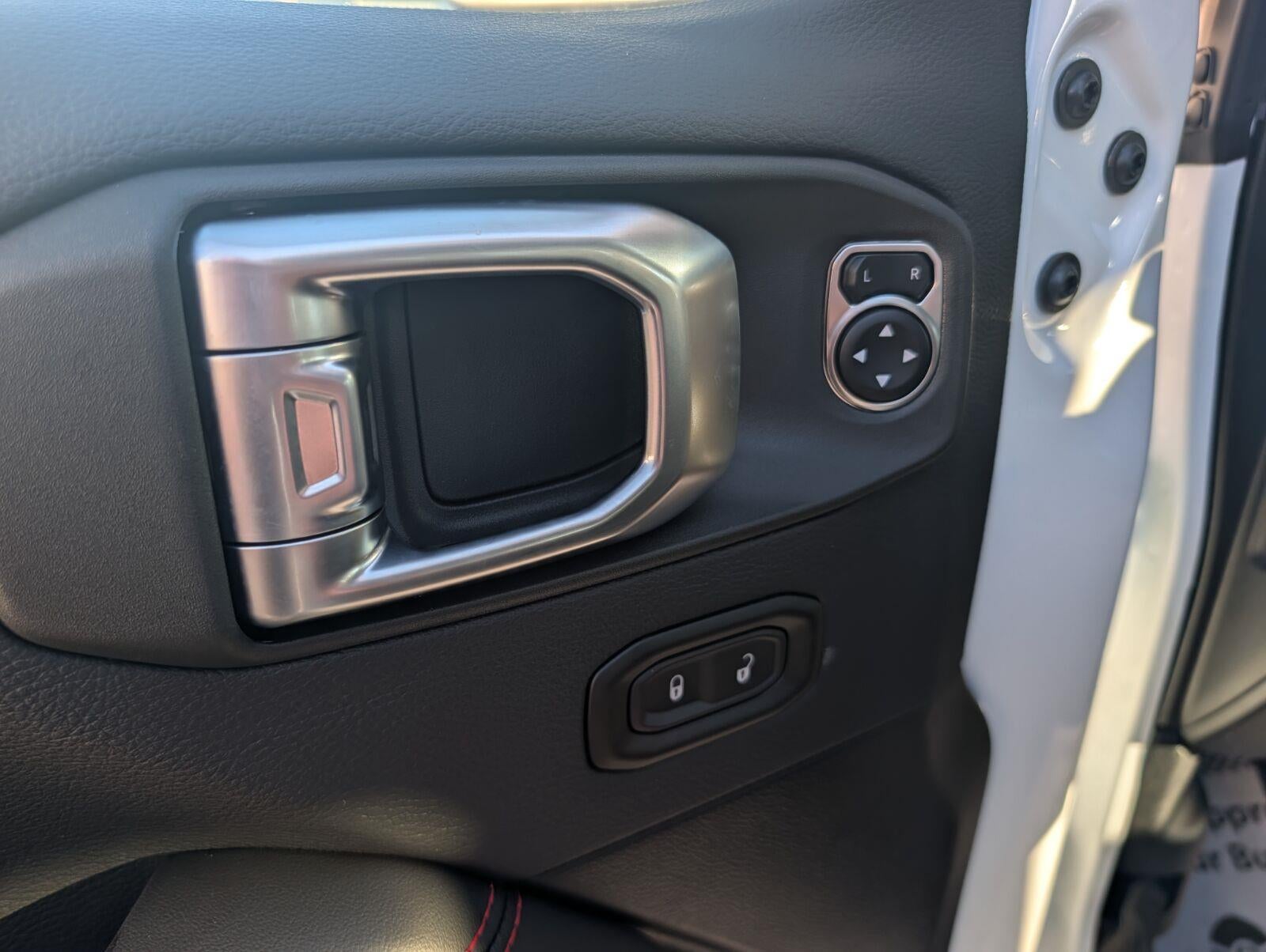 2027 Jeep Wrangler WRANGLER 4-DOOR RUBICON X