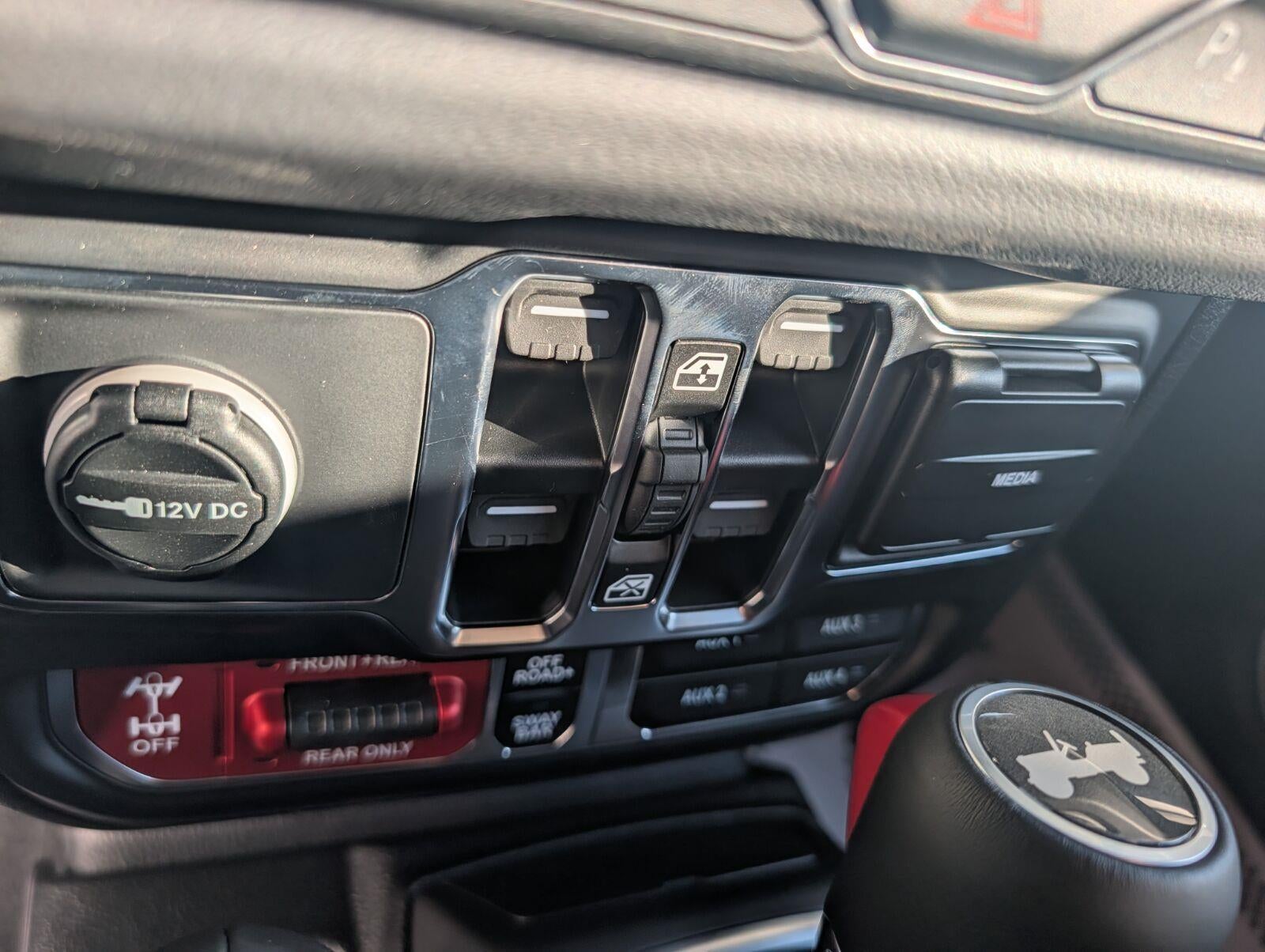 2027 Jeep Wrangler WRANGLER 4-DOOR RUBICON X