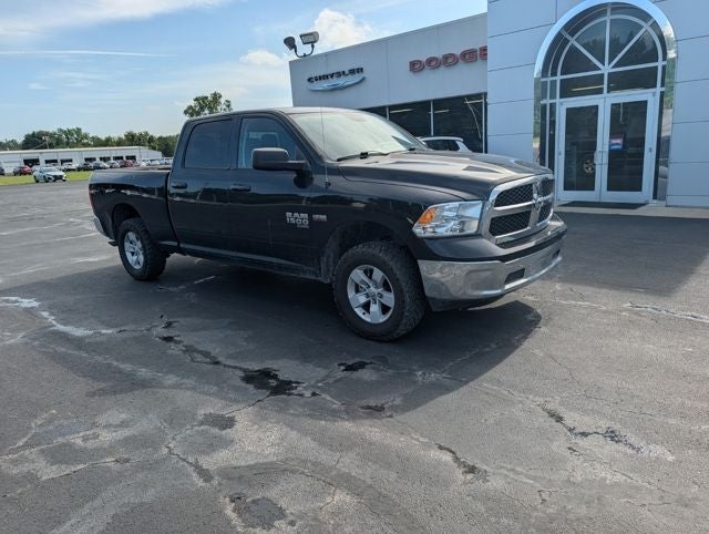 2019 RAM 1500 Classic SLT Crew Cab 4x4 6'4' Box